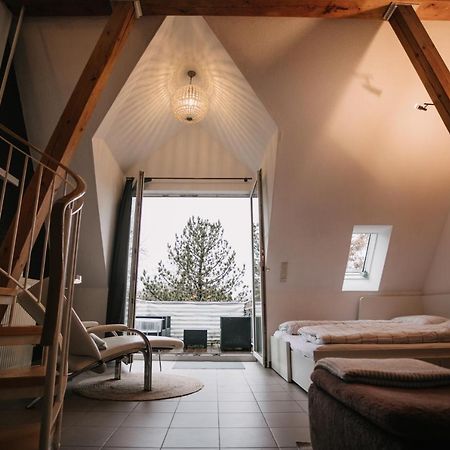Eigenes Maisonettehaus In Idyllischer Lage Mit Balkon, Nahe Messe, 24H Self-Check In, Gratis Parken Σβάμπαχ Εξωτερικό φωτογραφία