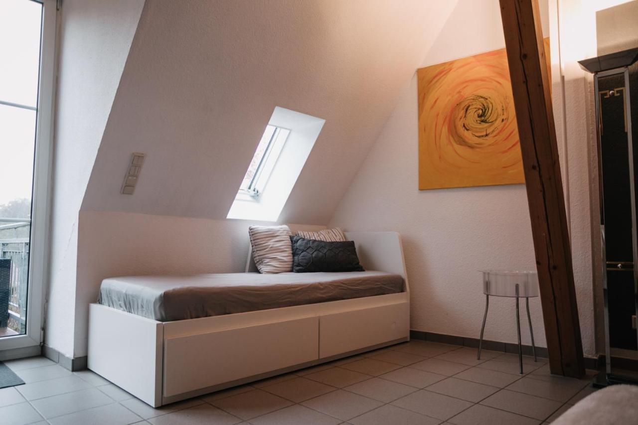 Eigenes Maisonettehaus In Idyllischer Lage Mit Balkon, Nahe Messe, 24H Self-Check In, Gratis Parken Σβάμπαχ Εξωτερικό φωτογραφία
