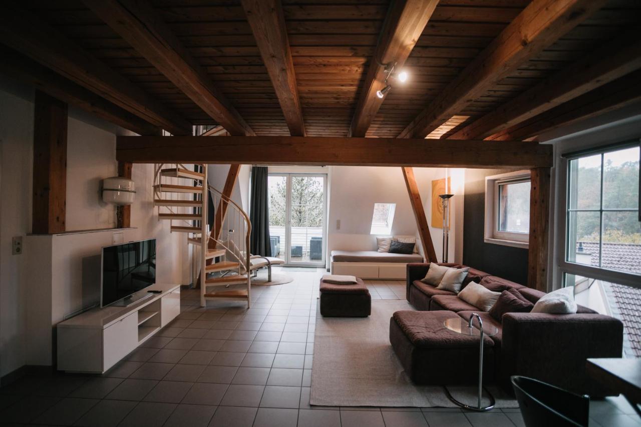 Eigenes Maisonettehaus In Idyllischer Lage Mit Balkon, Nahe Messe, 24H Self-Check In, Gratis Parken Σβάμπαχ Εξωτερικό φωτογραφία