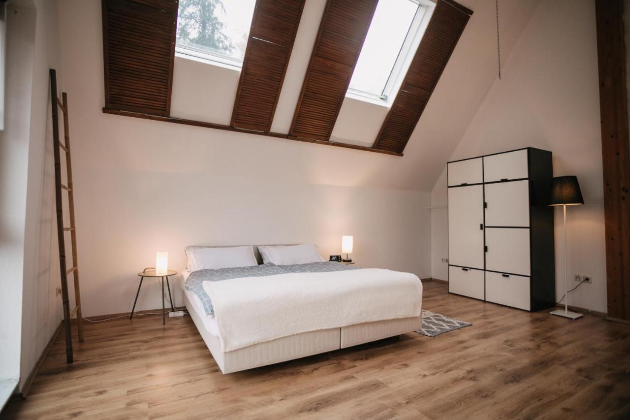 Eigenes Maisonettehaus In Idyllischer Lage Mit Balkon, Nahe Messe, 24H Self-Check In, Gratis Parken Σβάμπαχ Εξωτερικό φωτογραφία