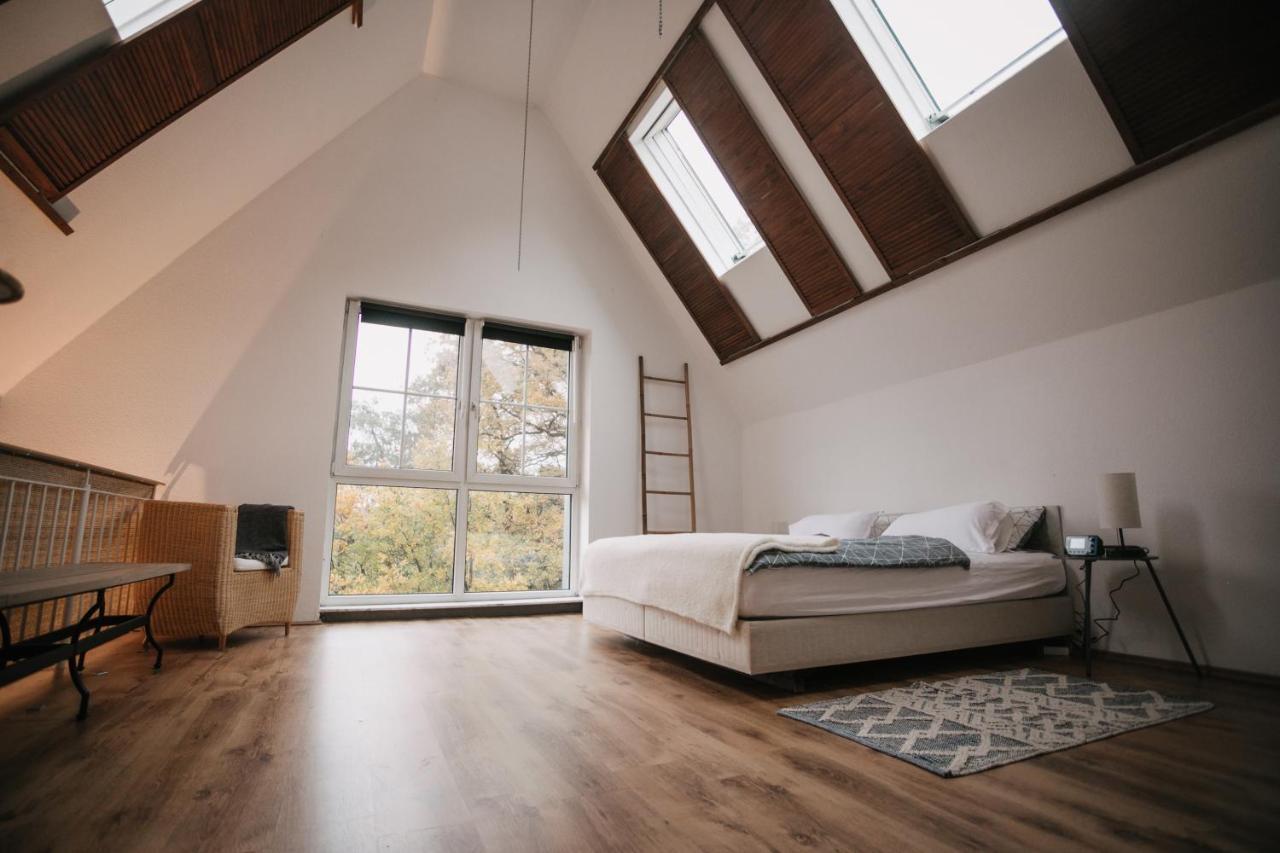 Eigenes Maisonettehaus In Idyllischer Lage Mit Balkon, Nahe Messe, 24H Self-Check In, Gratis Parken Σβάμπαχ Εξωτερικό φωτογραφία