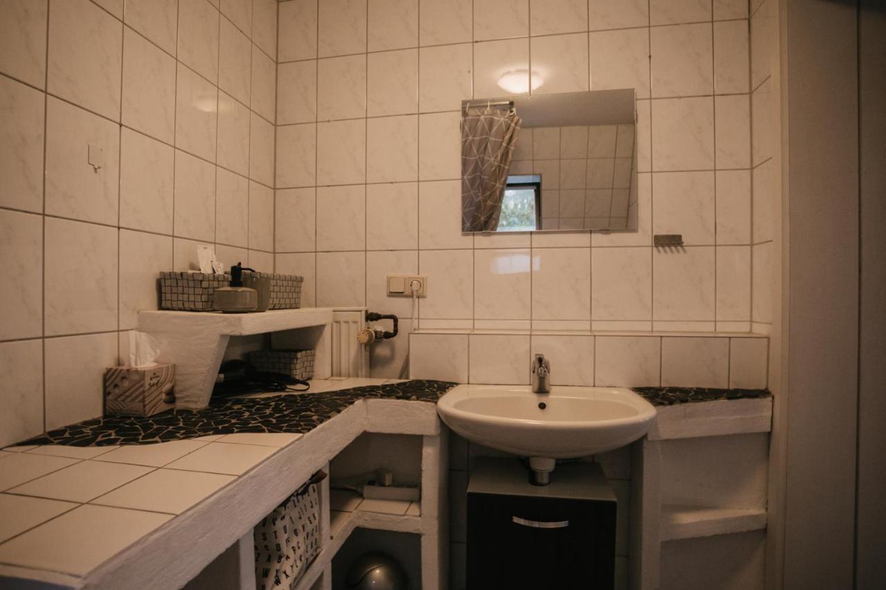 Eigenes Maisonettehaus In Idyllischer Lage Mit Balkon, Nahe Messe, 24H Self-Check In, Gratis Parken Σβάμπαχ Εξωτερικό φωτογραφία