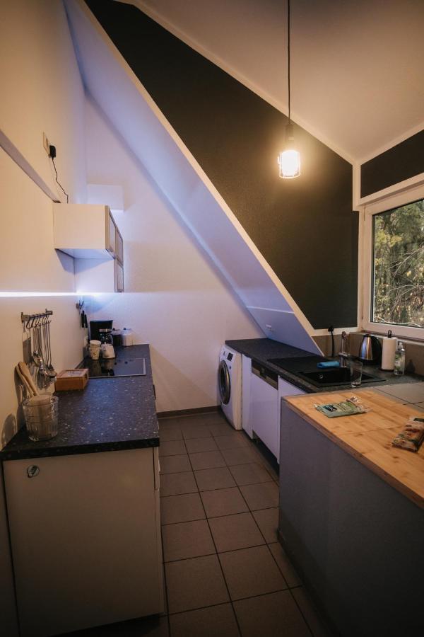 Eigenes Maisonettehaus In Idyllischer Lage Mit Balkon, Nahe Messe, 24H Self-Check In, Gratis Parken Σβάμπαχ Εξωτερικό φωτογραφία