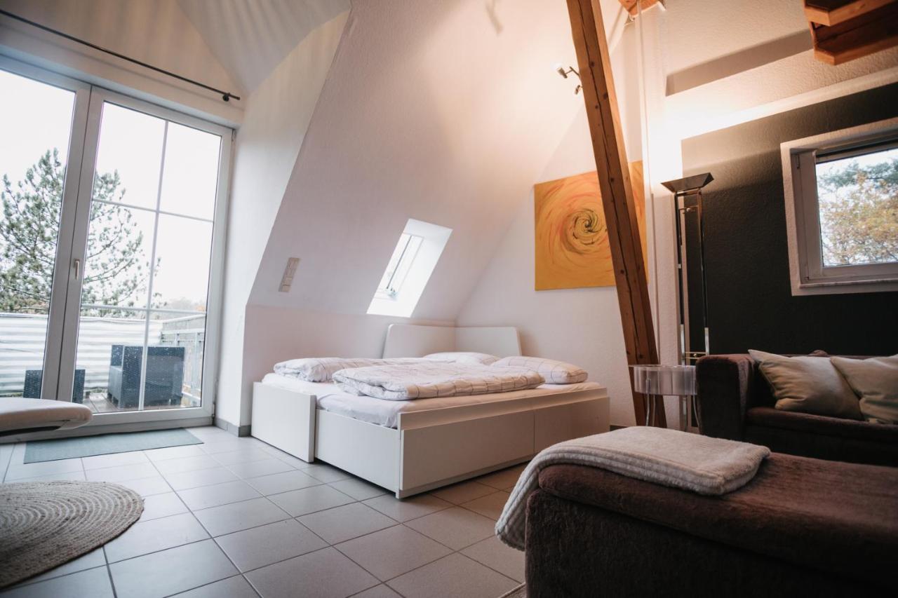 Eigenes Maisonettehaus In Idyllischer Lage Mit Balkon, Nahe Messe, 24H Self-Check In, Gratis Parken Σβάμπαχ Εξωτερικό φωτογραφία