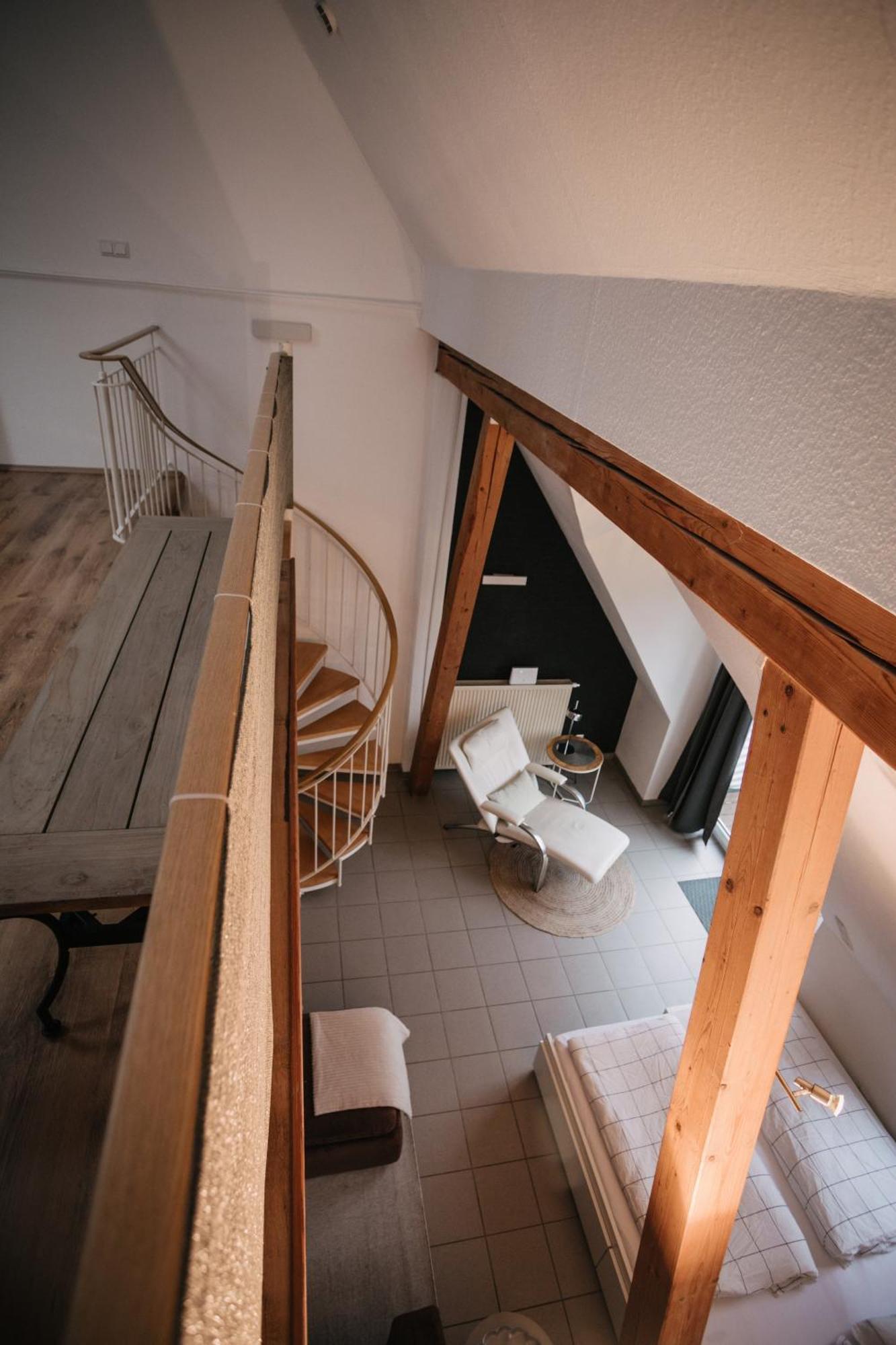 Eigenes Maisonettehaus In Idyllischer Lage Mit Balkon, Nahe Messe, 24H Self-Check In, Gratis Parken Σβάμπαχ Εξωτερικό φωτογραφία