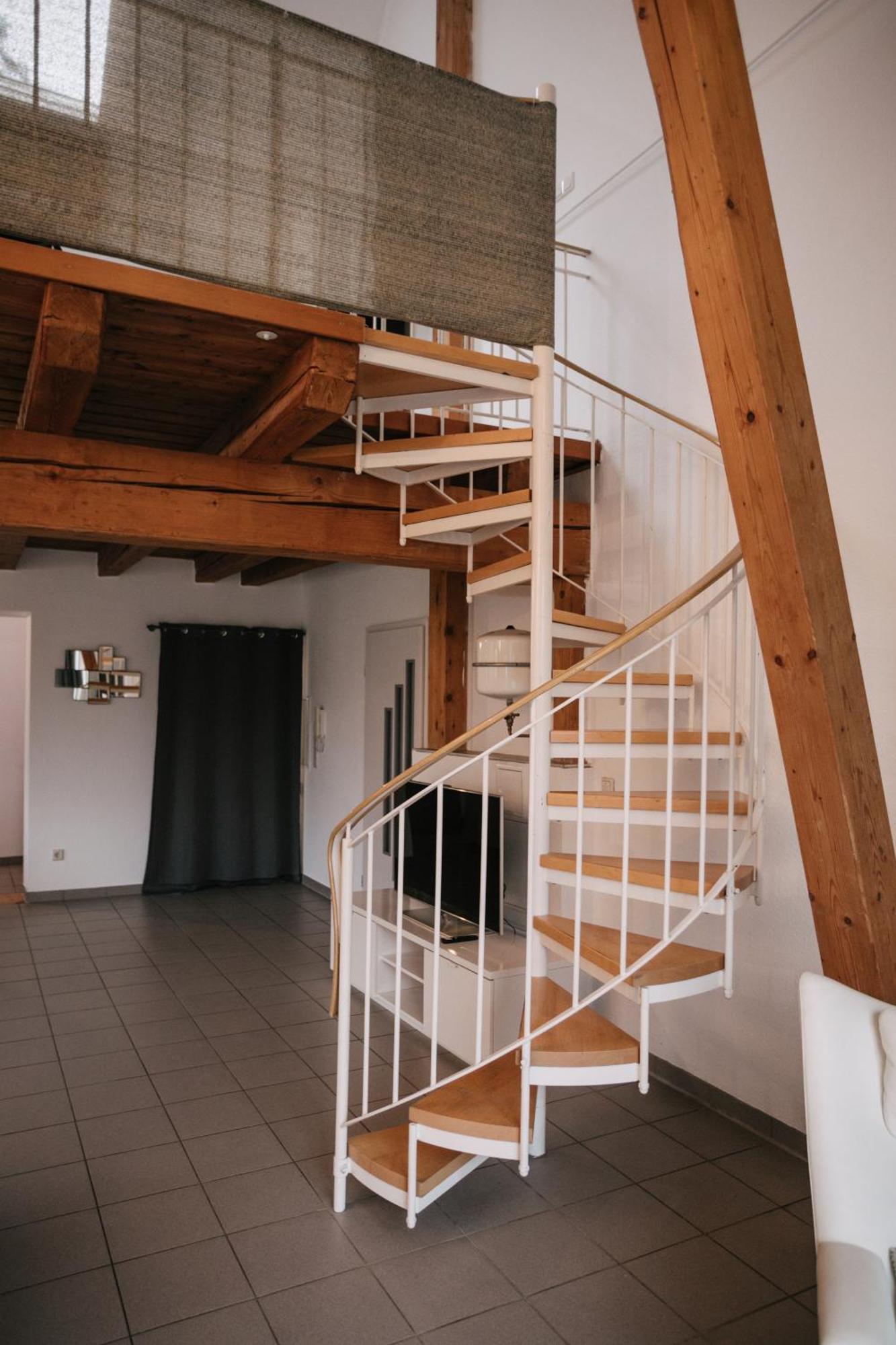 Eigenes Maisonettehaus In Idyllischer Lage Mit Balkon, Nahe Messe, 24H Self-Check In, Gratis Parken Σβάμπαχ Εξωτερικό φωτογραφία
